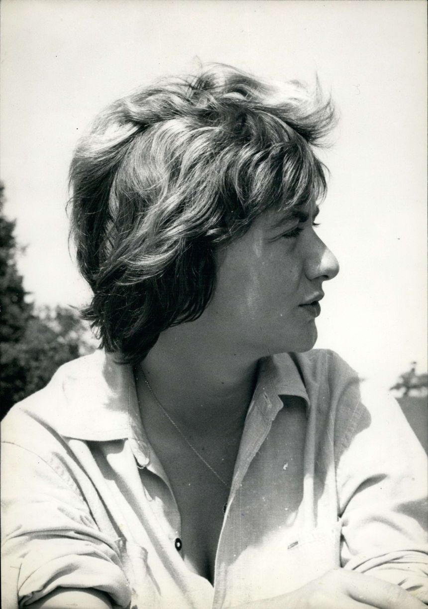 Françoise Sagan, photographiée dans sa maison en Normandie, 17 août 1959