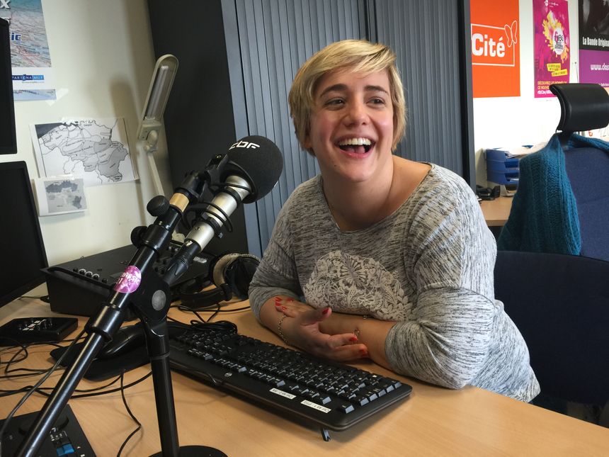 Caroline Gillet dans le centre info traffic