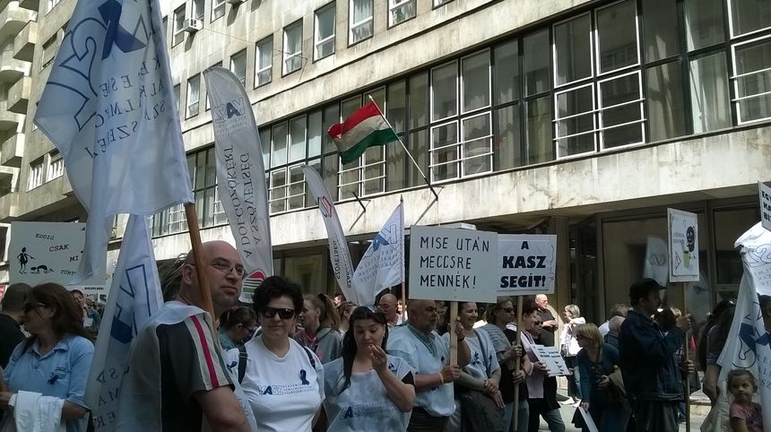 manif hongrie dimanche