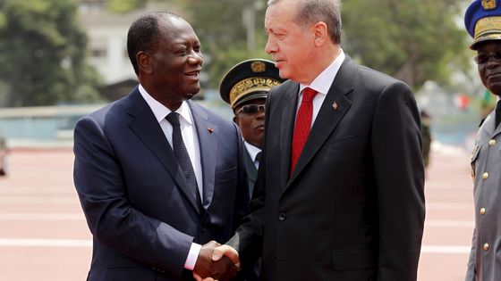 Visite du président turc Erdogan à Abidjan avec le président Ouattara le 2/3/16 ©Reuters - Luc Gnago