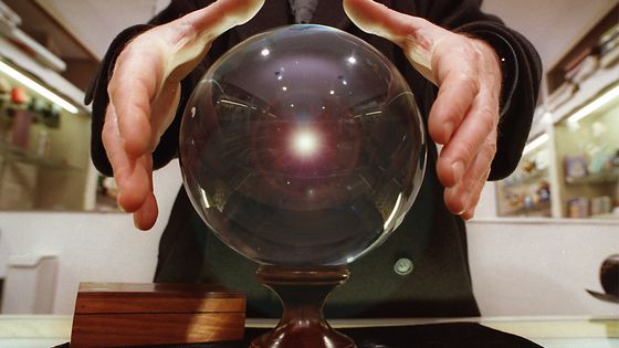 Voyance, boule de cristal ©Maxppp - Francis Campagnogni
