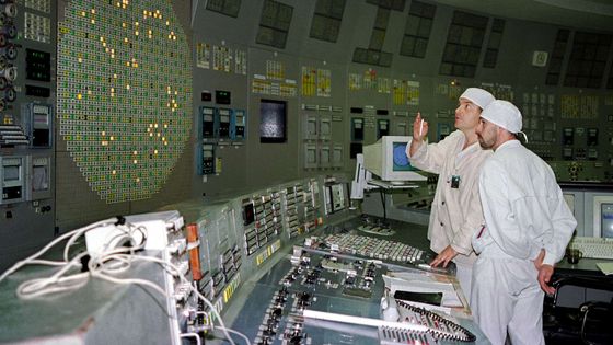 A Tchernobyl, dans la centrale, 20 mars 1996 ©Sipa - EFREM LUKATSKY/AP/SIPA