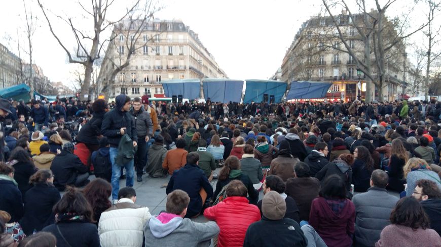 Assemblée Générale à Nuit Debout, place de la République, vendredi 8 avril