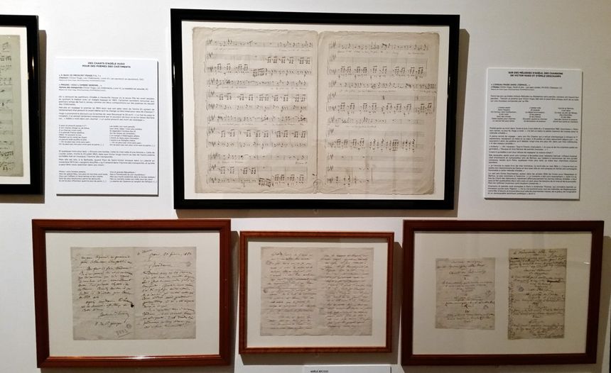 Des partitions de la main d'Adèle Hugo.