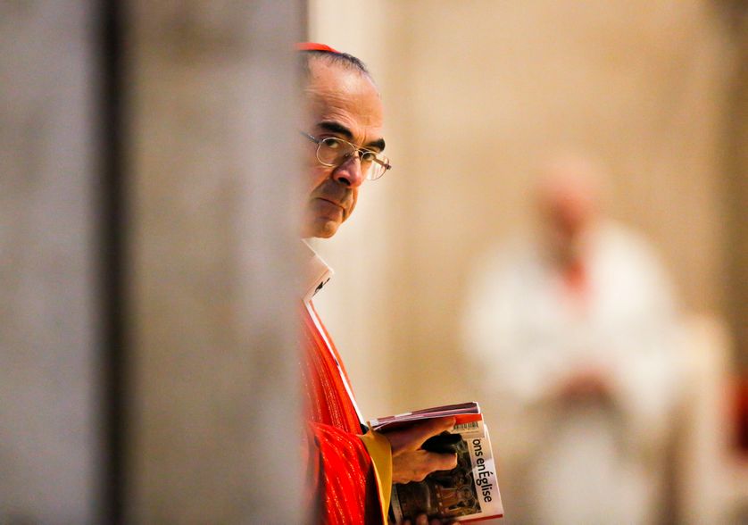 Le cardinal Barbarin, face aux scandales de pédophilie dans le diocèse de Lyon