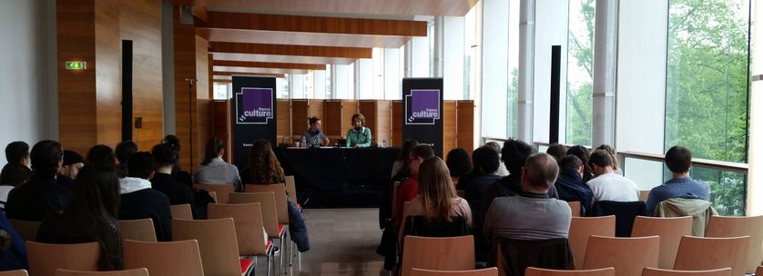 V for vendetta essay picture