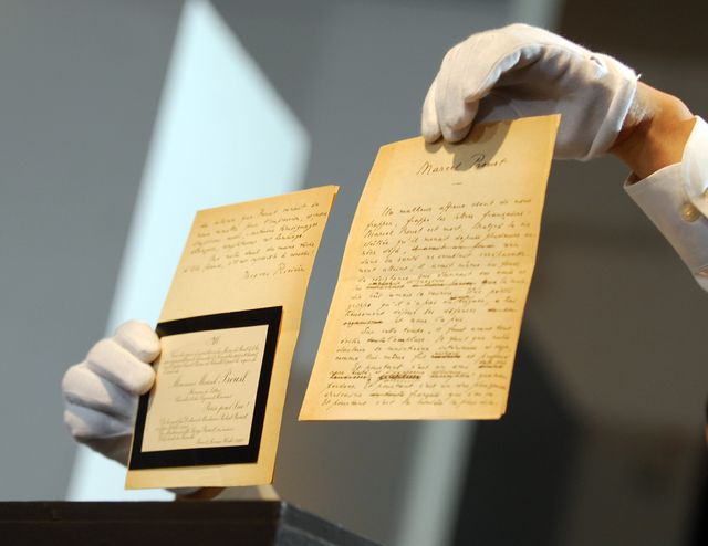 Des manuscrits, des photographies et des correspondances de Marcel Proust seront mis aux enchères, aujourd'hui à Sotheby's.