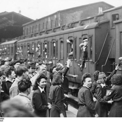 Départ des travailleurs français du STO pour l'Allemagne, gare de Paris-Nord