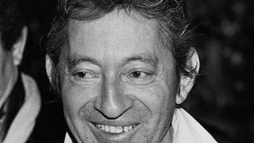 Une journée avec Serge Gainsbourg (1/4) : Serge Gainsbourg : "J'étais amoureux de Charles Trenet, tout gamin j'avais une fixation sur lui"