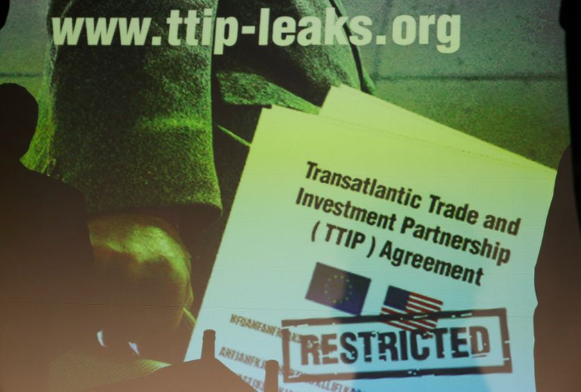 A Berlin, présentation des documents secrets de la négociation