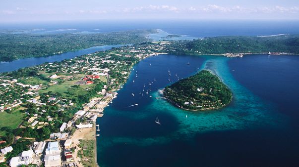 Port Vila, aux Nouvelles-Hébrides, paradis fiscal dans lequel s'implante la société Arima (©Corbis)