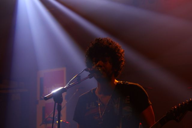Gabriel Sullivan, chanteur du groupe américain Xixa