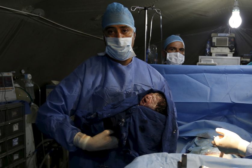 Naissance d'un enfant syrien dans le camp de réfugiés Al Zaatari (Jordanie)