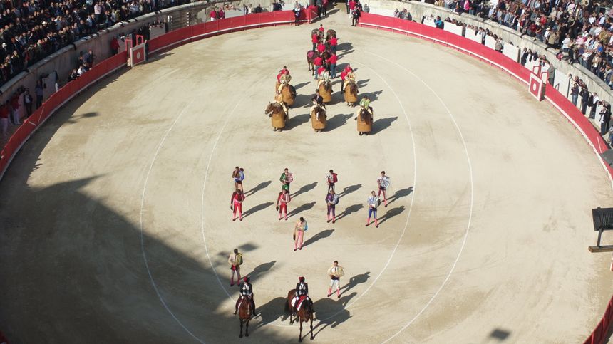 Quadrillo entrant dans les arènes lors de la Feria de Nîmes 2013