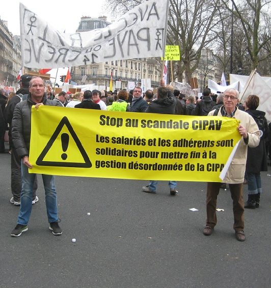 Manifestation contre la CIPAV à Paris