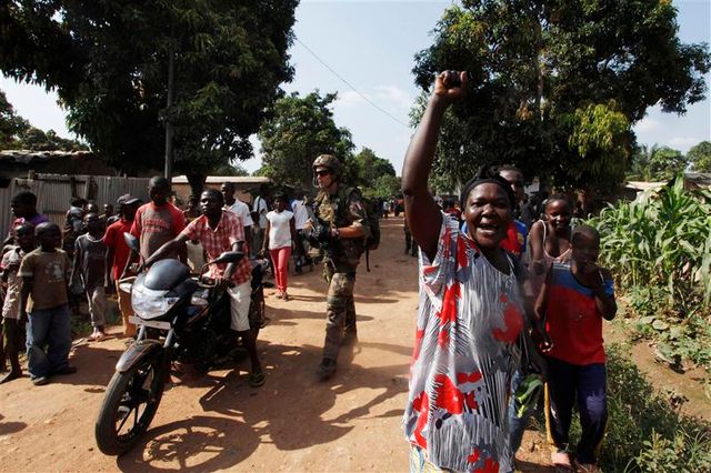 l'armée française assure que la population de bangui n'est plus menacée