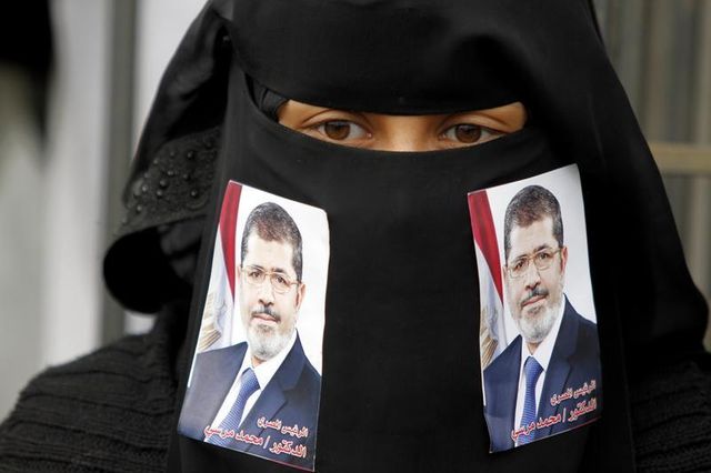l'ex-président morsi en procès en égypte pour "complot terroriste"