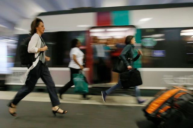 la grève à la sncf se poursuit
