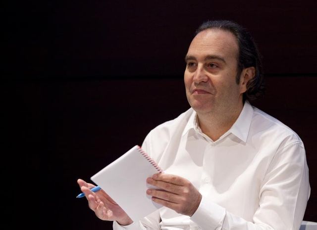 xavier niel négocierait le rachat du nouvel observateur