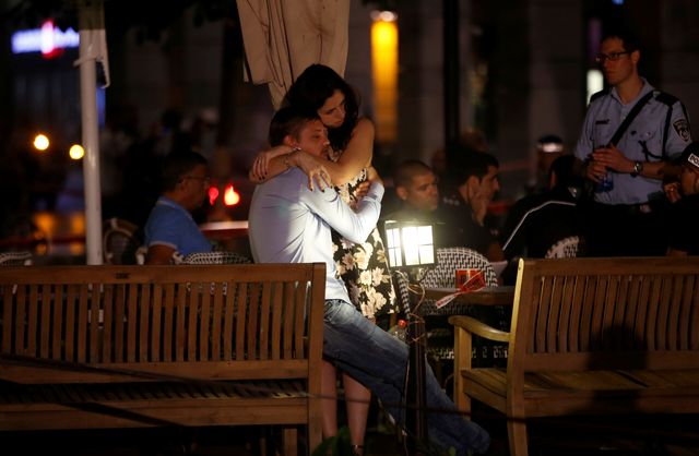 Un attentat contre des civils fait quatre morts à Tel-Aviv