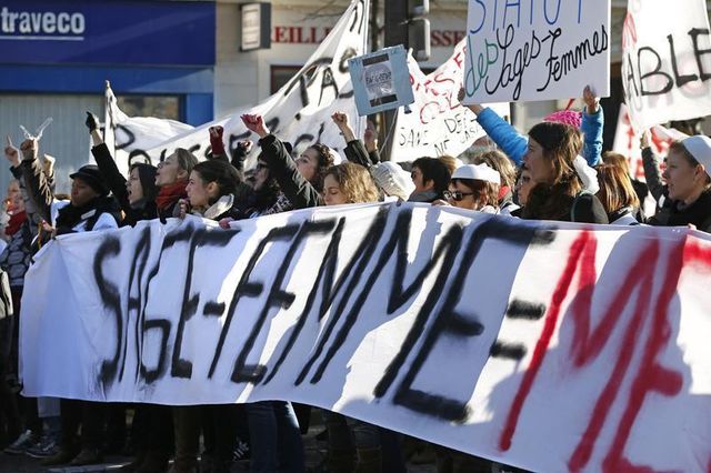 les sages-femmes en grève poursuivent leur mouvement