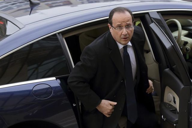 baisse de 6 points pour françois hollande selon un sondage