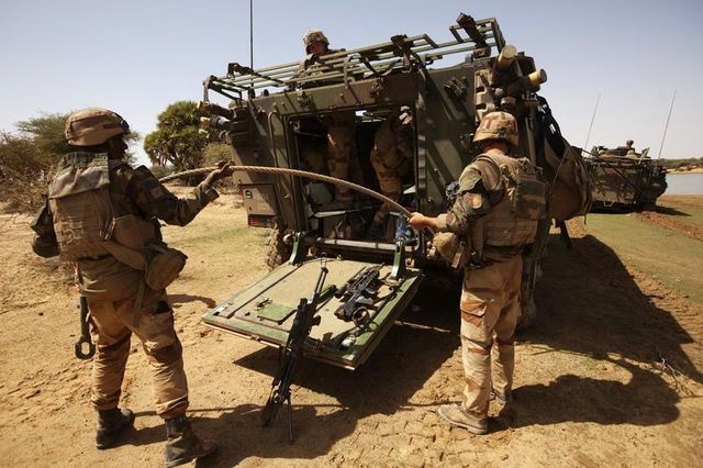l'armée perdra 24.000 postes supplémentaires d'ici 2019
