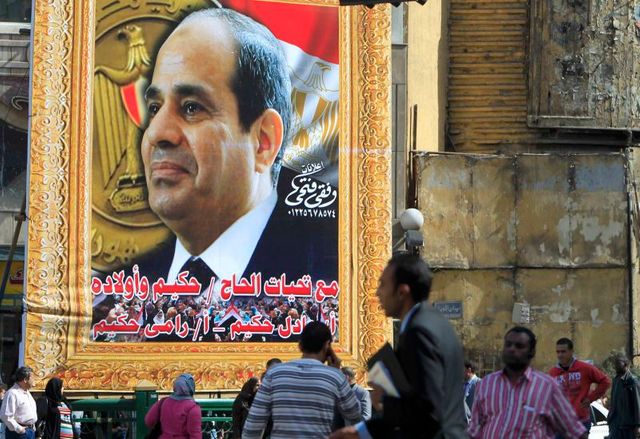 le maréchal sissi se présente à la présidentielle en égypte