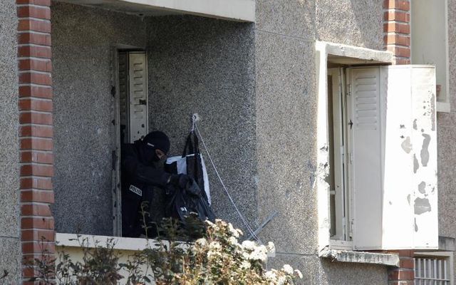 un suspect présenté à un juge dans l'affaire mohamed merah