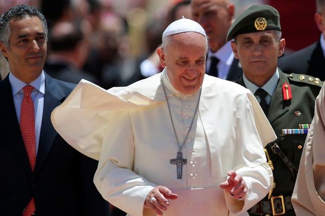 voyage hautement politique du pape françois au proche-orient