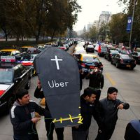 Manifestation de chauffeurs de taxi contre Uber à Santiago (Chili) le 12/5/2016