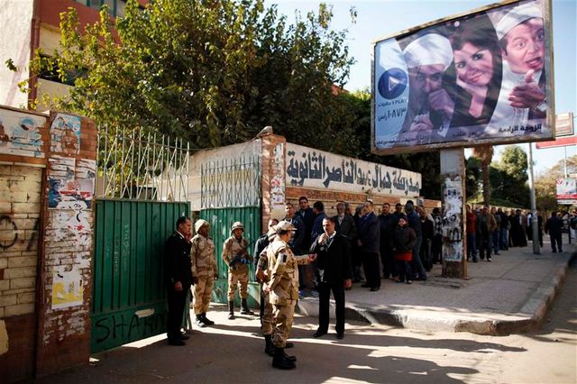deuxième jour de référendum en égypte sur la constitution