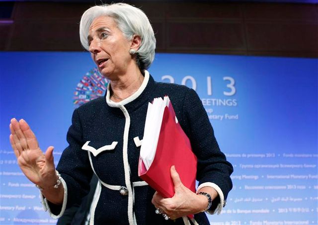 christine lagarde convoquée par la justice fin mai dans l'affaire tapie