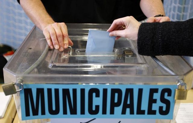 plus d'un jeune sur deux n'exclut pas de voter fn en 2014