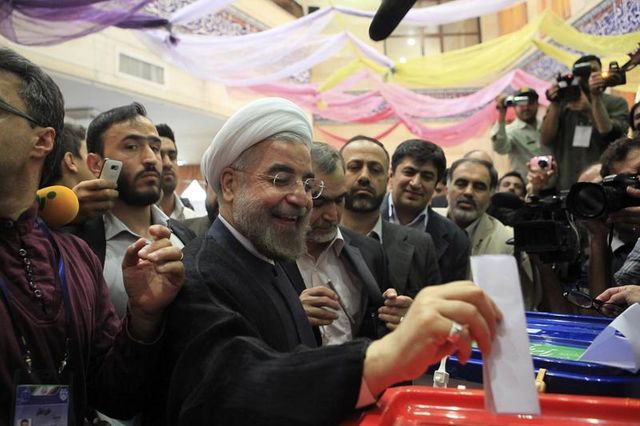 hassan rohani en position de l'emporter au premier tour en iran