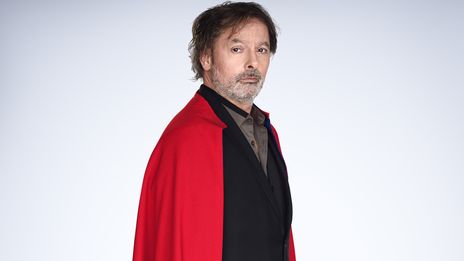 Christophe Alévêque sur fond gris