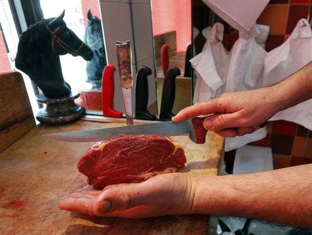 dix mises en examen dans l’enquête sur la fraude à la viande de cheval