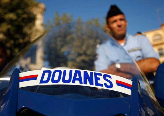 chute du nombre de saisies de contrefaçon en 2012