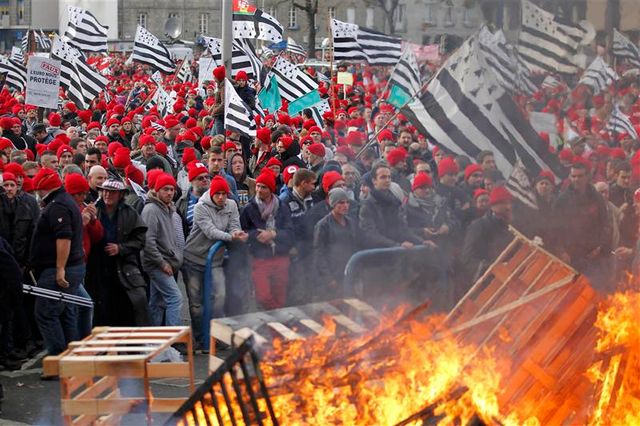 heurts à quimper lors d'une manifestation contre l'écotaxe