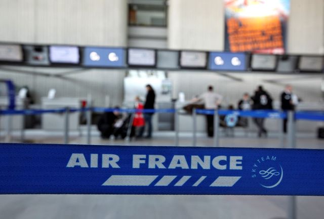 nombreuses annulations de vols en vue chez air france avec la grève des pilotes