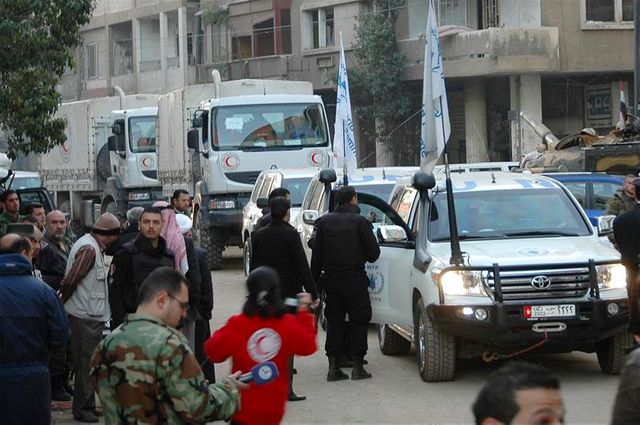 tirs sur un convoi humanitaire dans la ville syrienne de homs