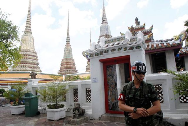 les forces thaïlandaises à nouveau déployées à bangkok