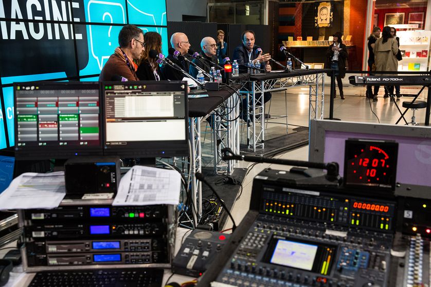 En régie, pendant le débat "Culture, Sciences, Idées, est-ce le même combat ?"