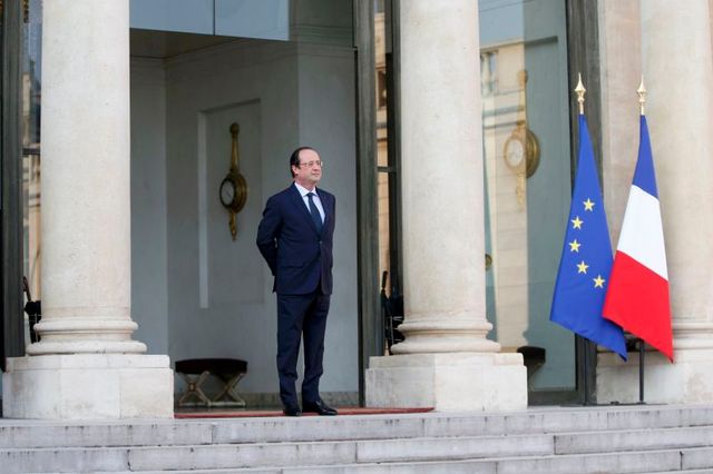 françois hollande consulte en vue du remaniement