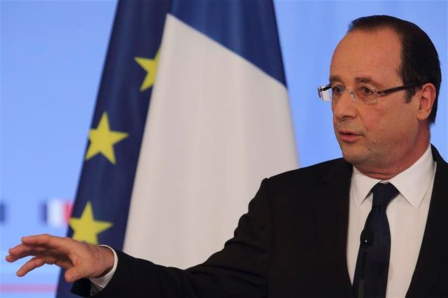 hollande dit chercher la bonne posture vis-à-vis de la presse