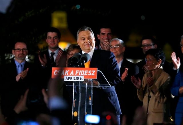 victoire éclatante du parti de viktor orban en hongrie