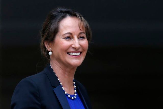 ségolène royal abandonne la présidence de la région poitou-charentes