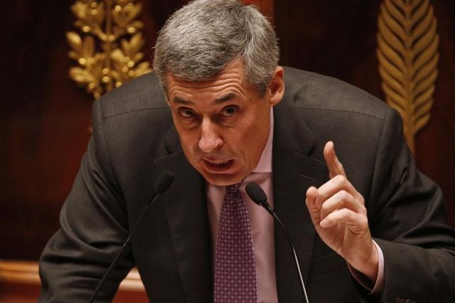 henri guaino demande la suspension des poursuites contre lui