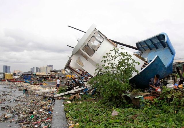 au moins dix morts lors du pasage du typhon rammasun sur les philippines