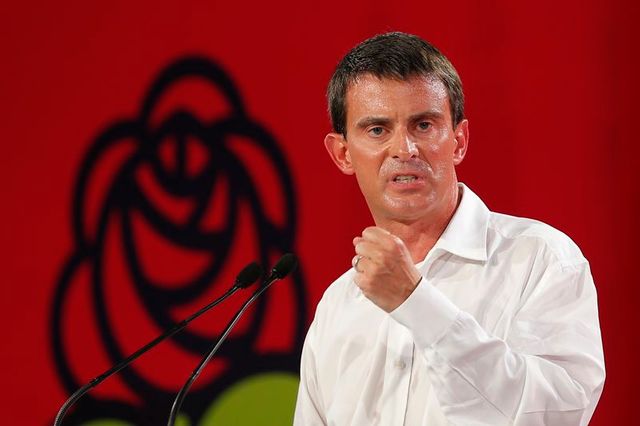 manuel valls tente de redonner un cap à des socialistes déboussolés
